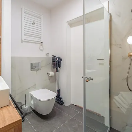 Jantaris, Sun & Snow *