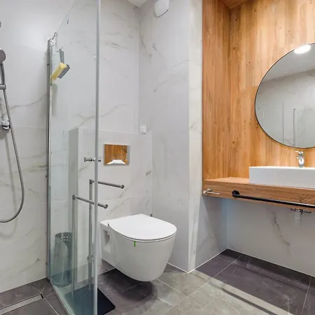 Jantaris, Sun & Snow アパート ミエルノ