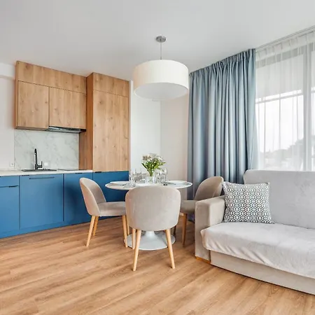 Jantaris, Sun & Snow